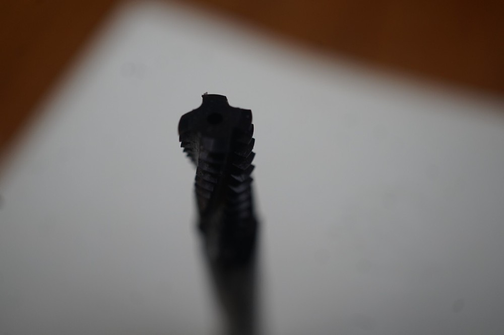 USA Solid Carbide Thread Mill 16 TPI .285" Dia. 5/16" Shank