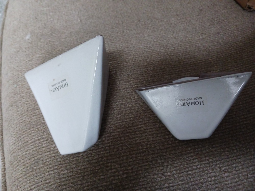 HOME ART Abstract Geometric Salt Pepper Shaker Set Midcentury Pyramid Angular