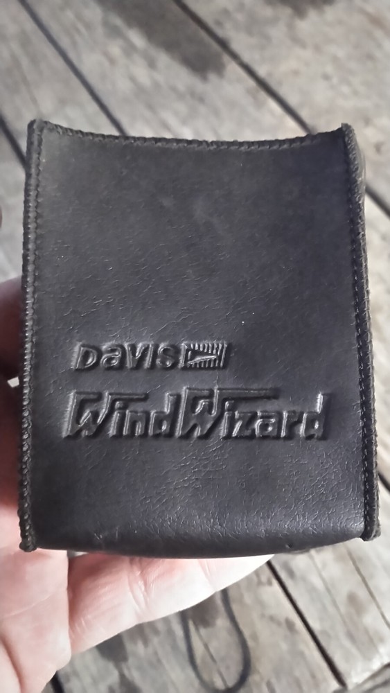 Davis "Wind Wizard" Wind Speed Indicator W/Case Very Good Condition-Works.