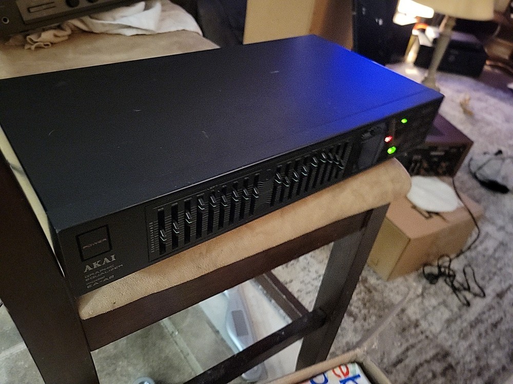 AKAI EA-A2 GRAPHIC EQUALIZER