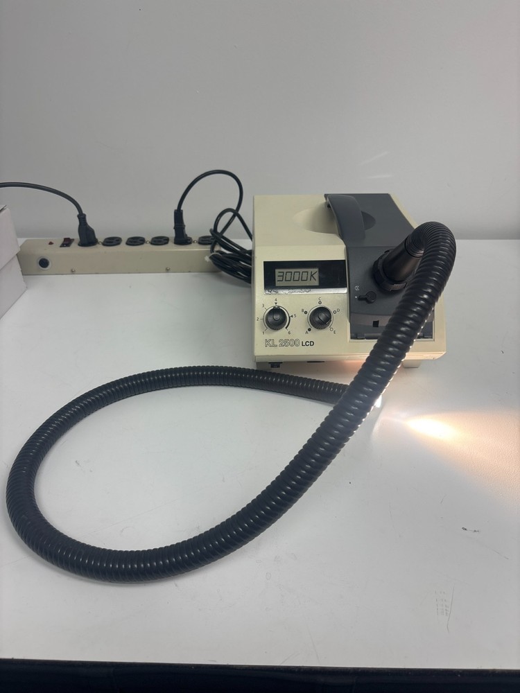 Leica Schott KL 2500 LCD Microscopy Light Source