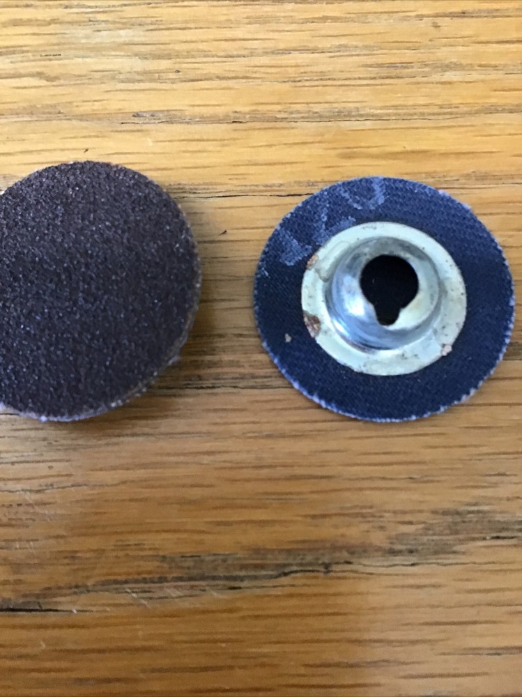 QUICK CHANGE TURN ON 1” 120 GRIT DISCS 59 PIECE