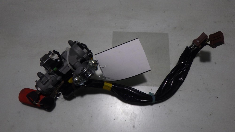 99 HONDA CIVIC Ignition W/Key