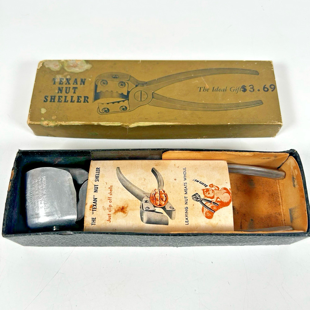 Vintage 1940's Nutcracker The Texan "York" Nut Sheller in its Original Box NICE