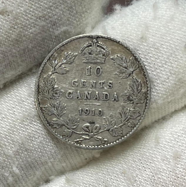 1910 Canada 10 Cents Silver Coin