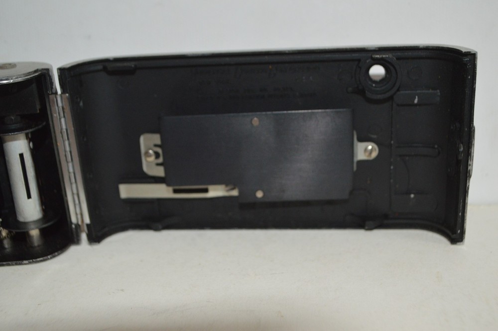 universal Mercury II 35mm 1/2 frame camera shutter w case shutter works