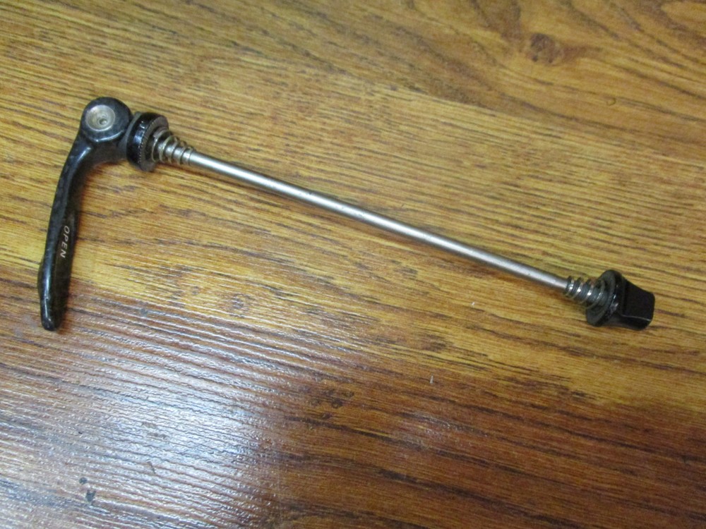 CARBON & TITANIUM QUICK RELEASE REAR WHEEK SKEWER