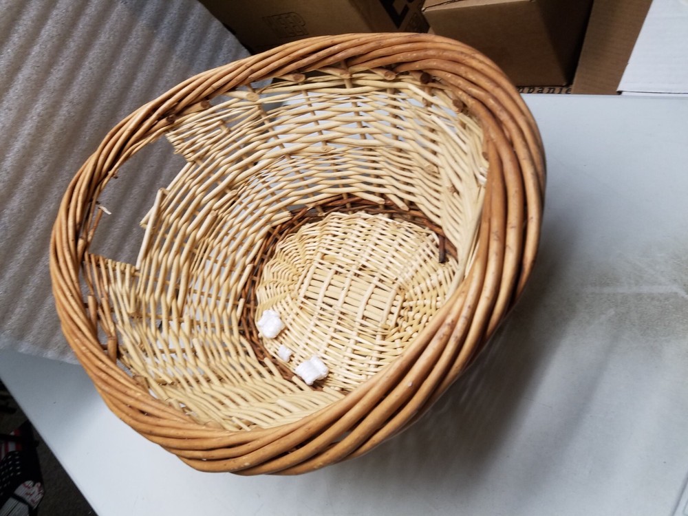24" x 17" Large Wicker Basket (C)