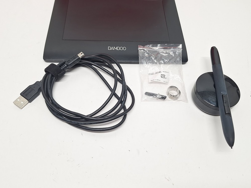 Wacom Bamboo Graphics Tablet Model MTE-450A Black
