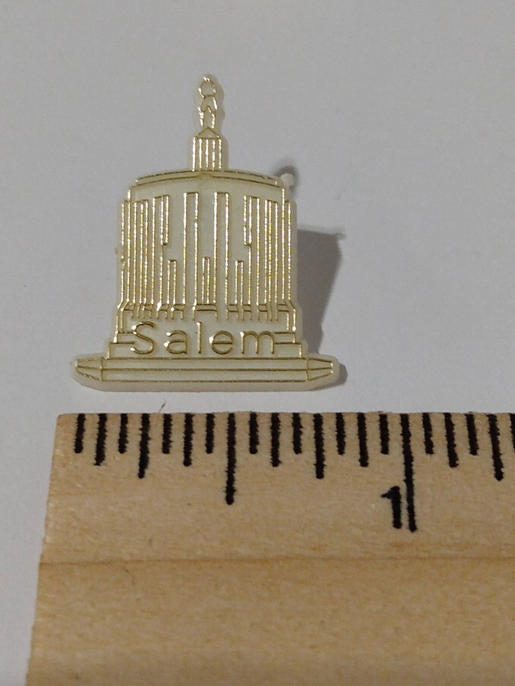 Salem Building Souvenir Plastic Lapel Pin