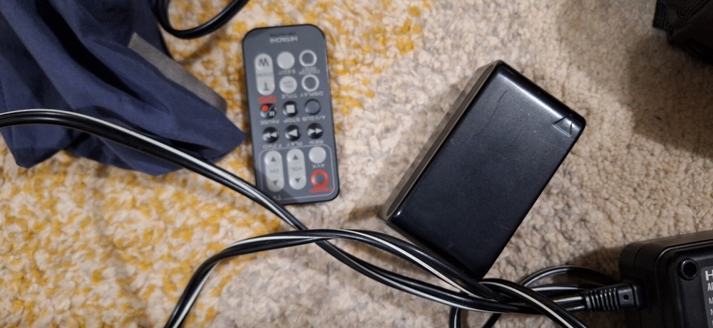 Hitachi VM e58A video camera Read Please