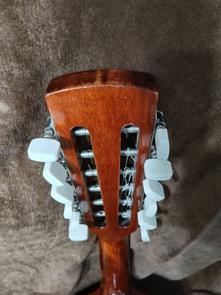 VINTAGE NICE SOUNDING 12 STRING TEARDROP MANDOLIN**SEE VDO**