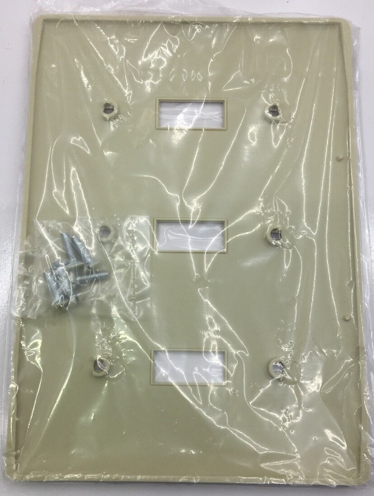 NP3I HUBW WALLPLATE 3-GANG THREE TOGGLE IVORY