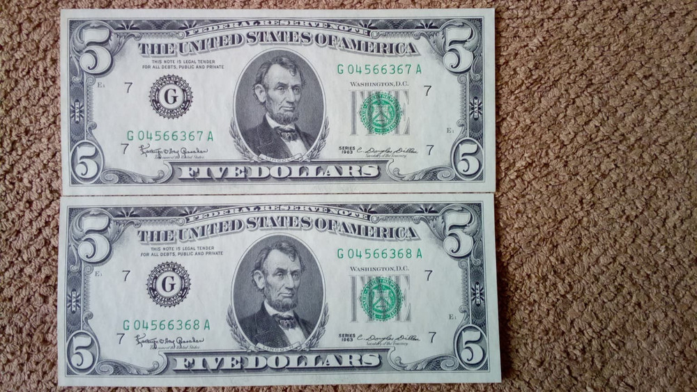 1963 PLAIN $5 FIVE DOLLAR CONSECUTIVE PAIR NOTES,VERY NICE,GEMU,CHICAGO-ISSUED