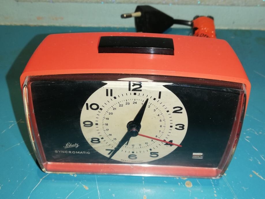 Space age electric table clock Schatz, Germany, 1970s