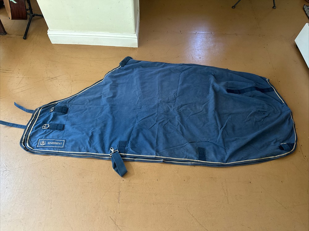 Kensington Stable Sheet ~ Size 75 ~ Good Condition!