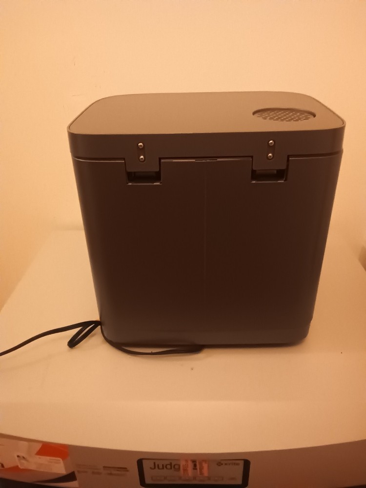 Kitchen waste disposer FC-381 Great condition