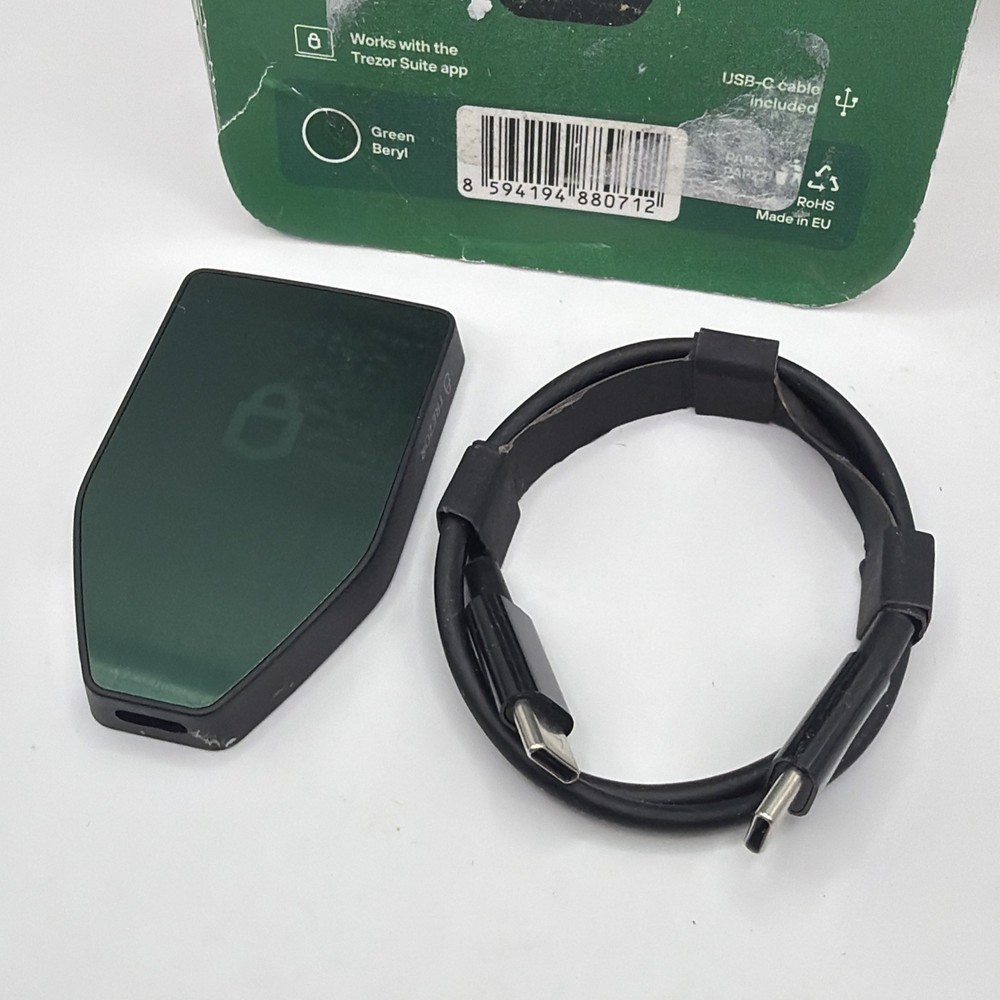 Trezor - Safe 5 - Passphrase & Secure Element Crypto Hardware Wallet (H3)