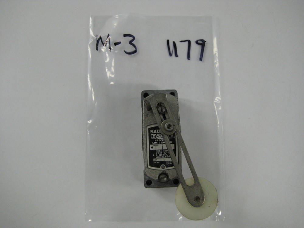R.B DENISON M-3 SER.D LIMIT SWITCH UNMP