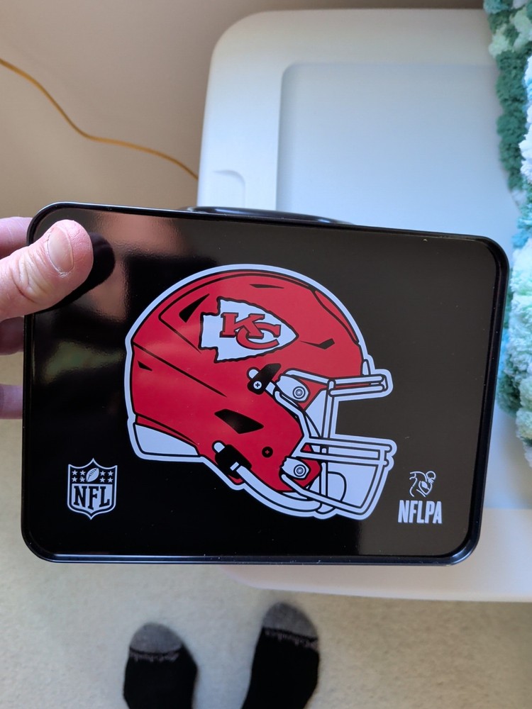 New Patrick Mahomes lunch box tin.....Just Tin..Empty..Not Used! Nice!!