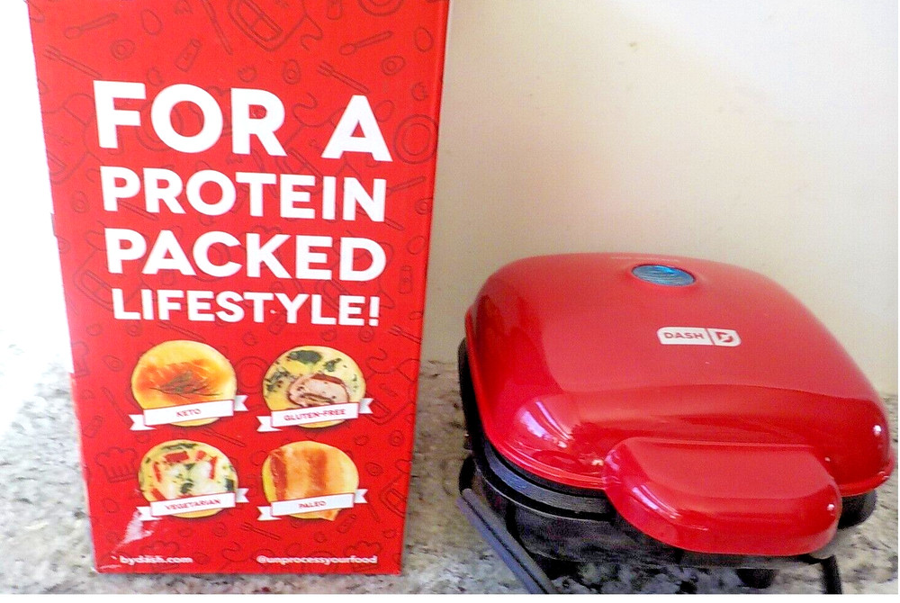 DASH RED  Egg Bite Maker Fast Heating w/ 4 Silicone Molds & Recipe Guide