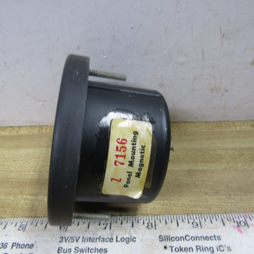METER 250V AC 3.5 in dia With high low switch points Panel Meter