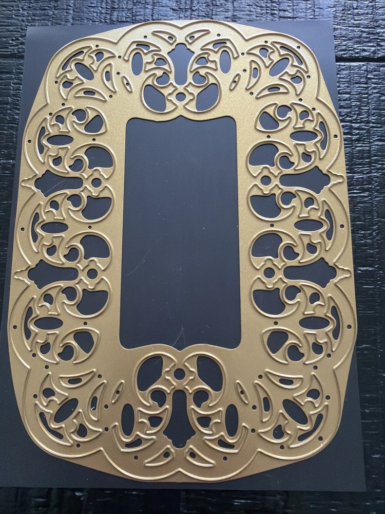 Anna Griffin Festooned Frame Dies