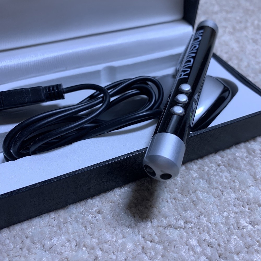 Used Radvision Wireless Laser USB Representation Remote Pointer In Case