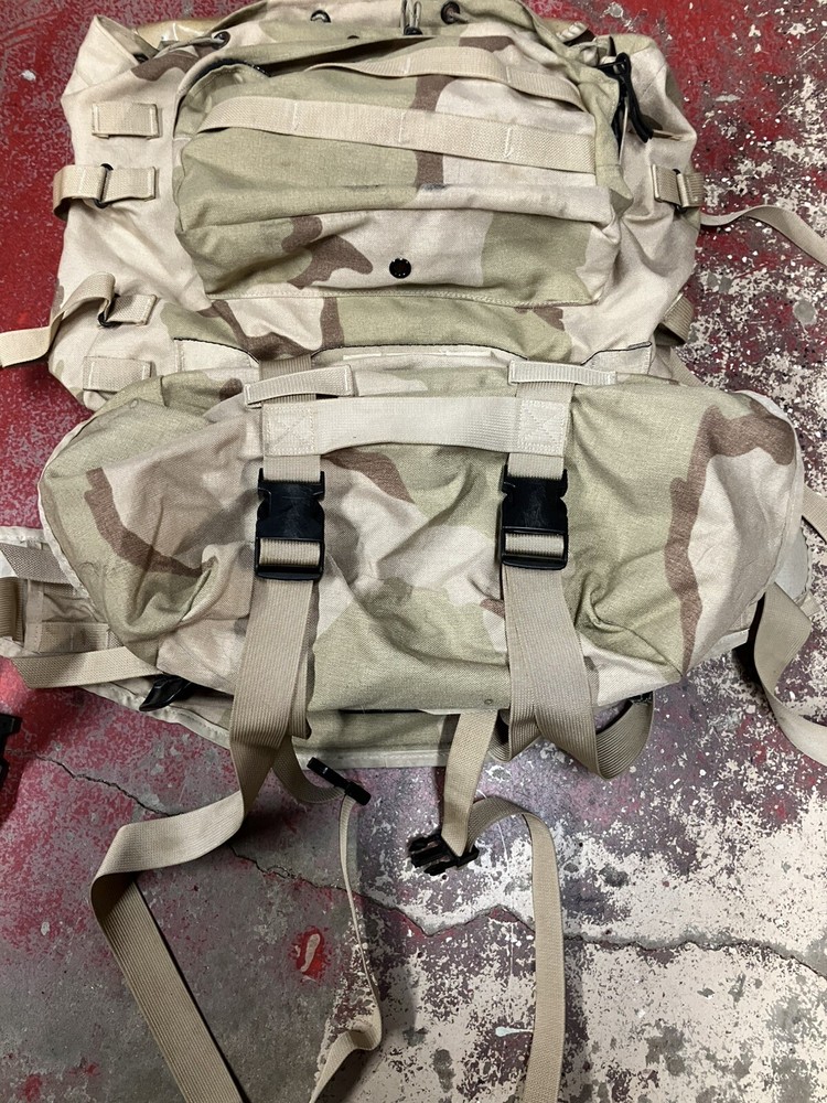 MOLLE II Large Rucksack w/ Sleep System Carrier DCU