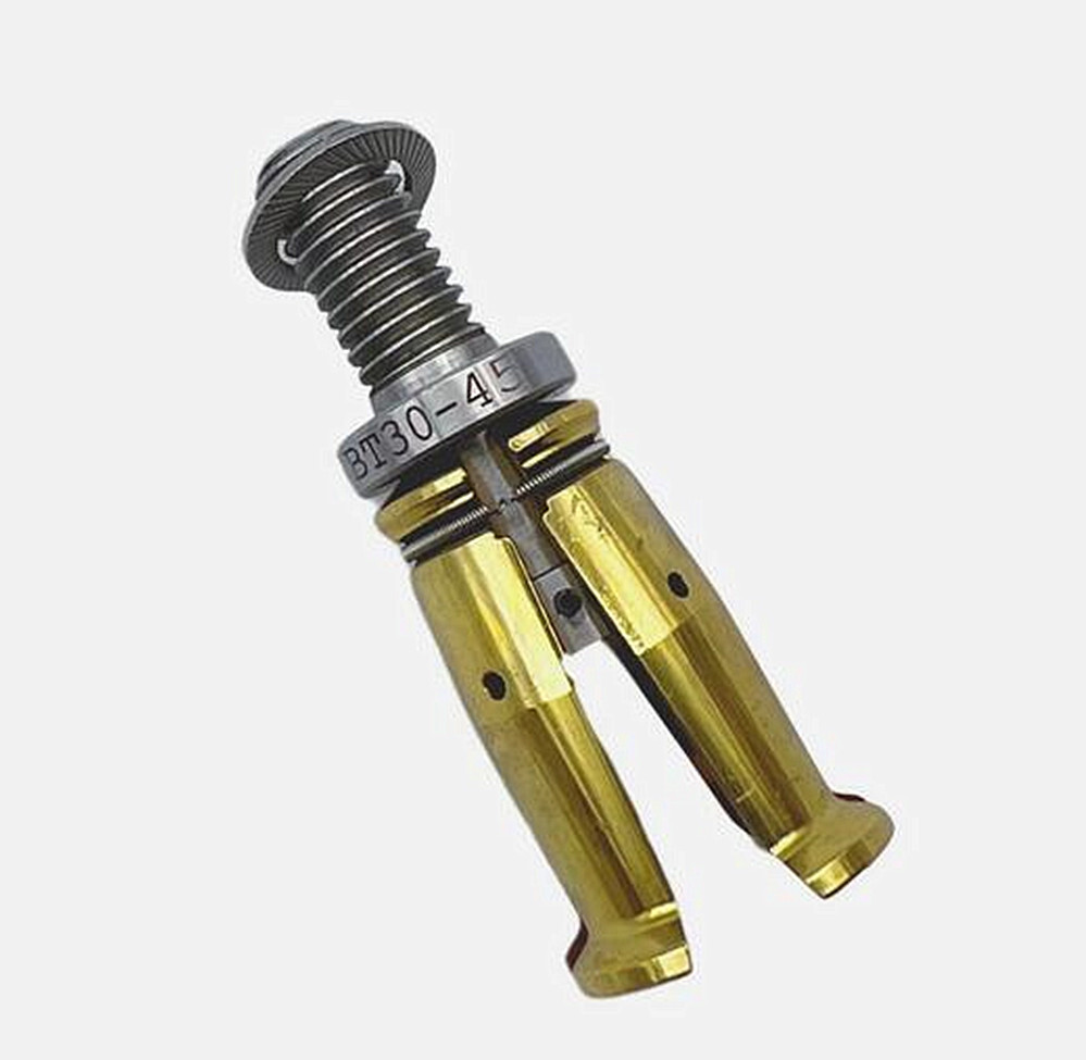 1Pcs BT30 4 Petal Clamp Pull Claw CNC Spindle 45 Degree Outer Screw Pull Parts