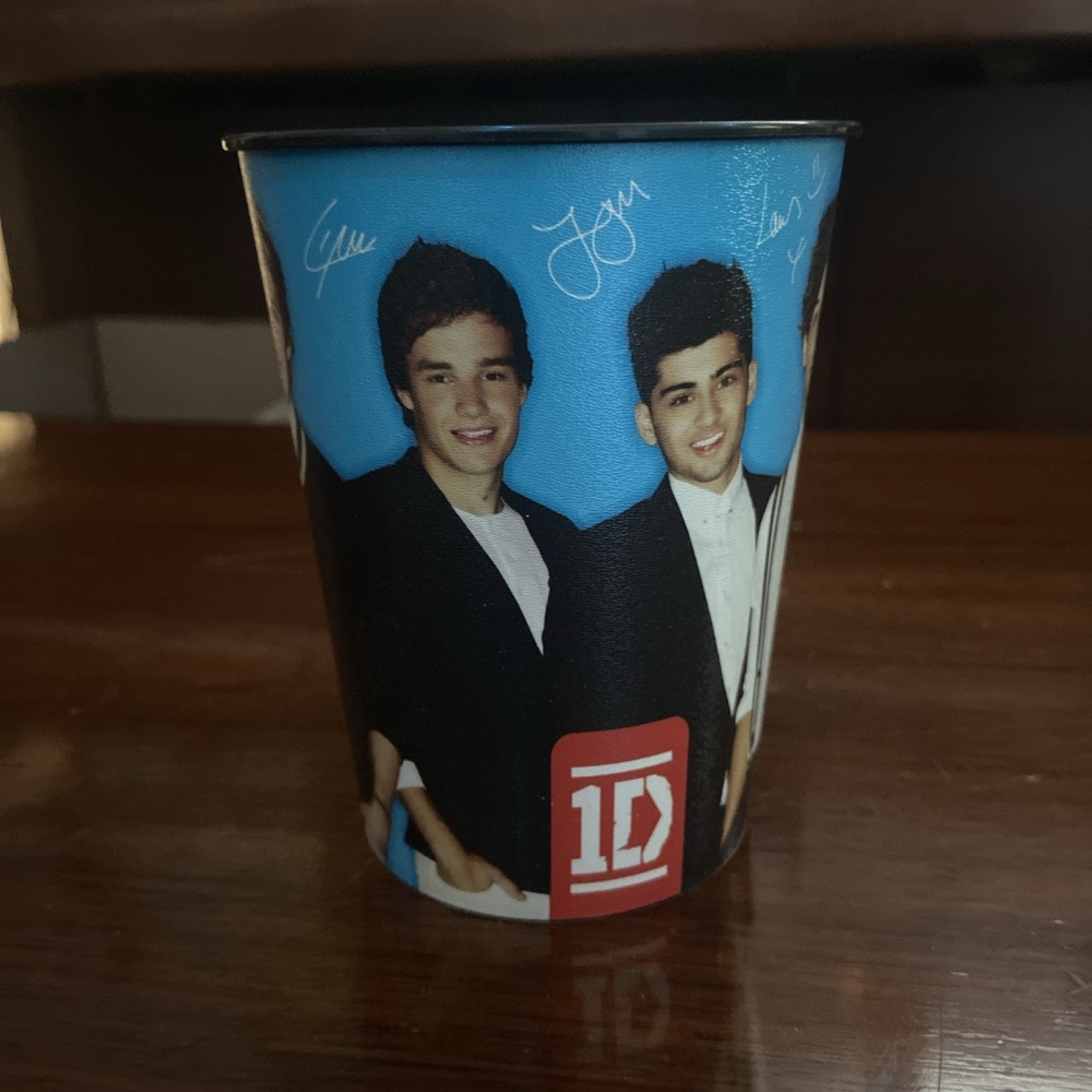 One Direction 1D Liam Group 16 oz Reuseable Hard Plastic Signed Collectible Cup