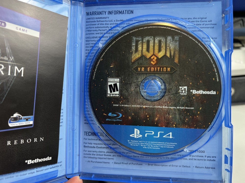 PlayStation VR PSVR Bundle w/ Move Controllers Doom VR Games Tested