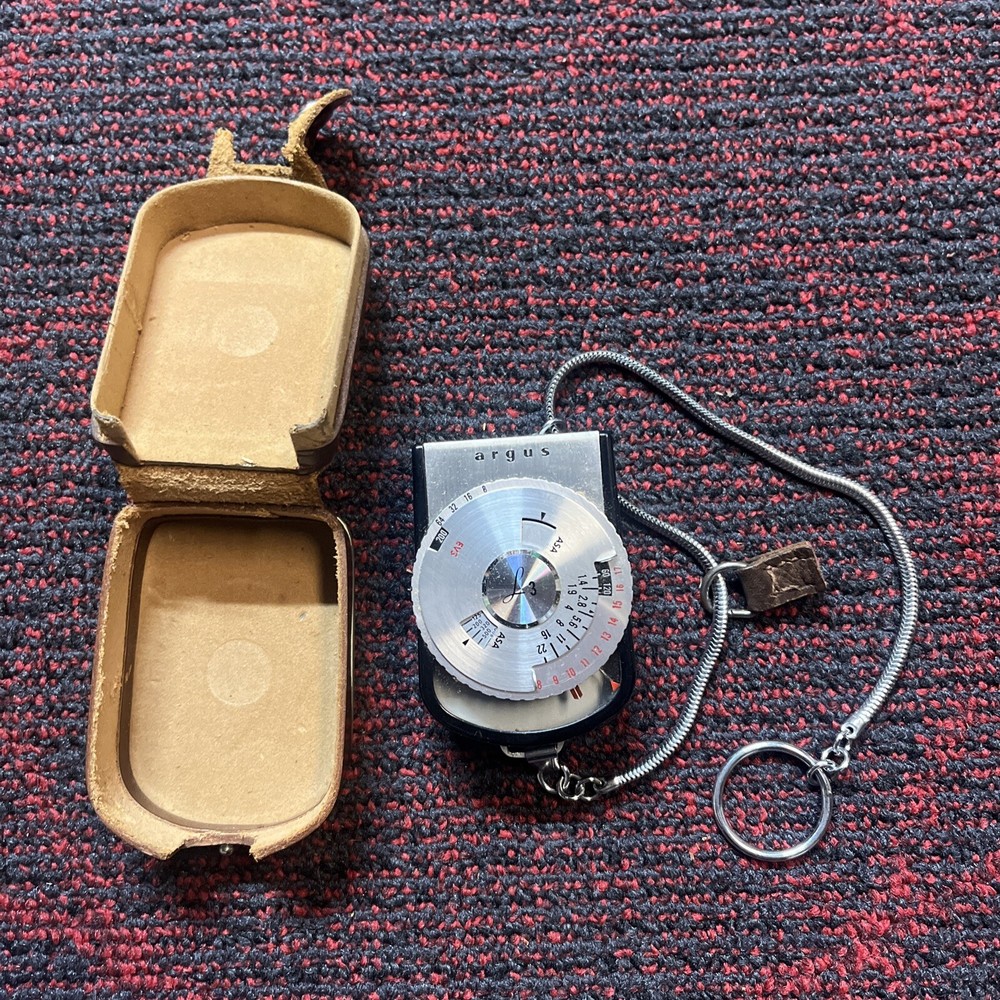 Argus Exposure Meter (L3) w/ Leather case - Vintage