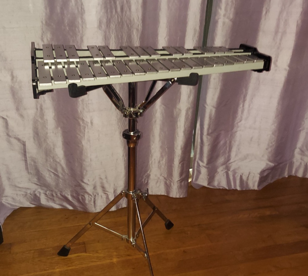 Yamaha 32 Note Xylophone ~ Stand & Sticks