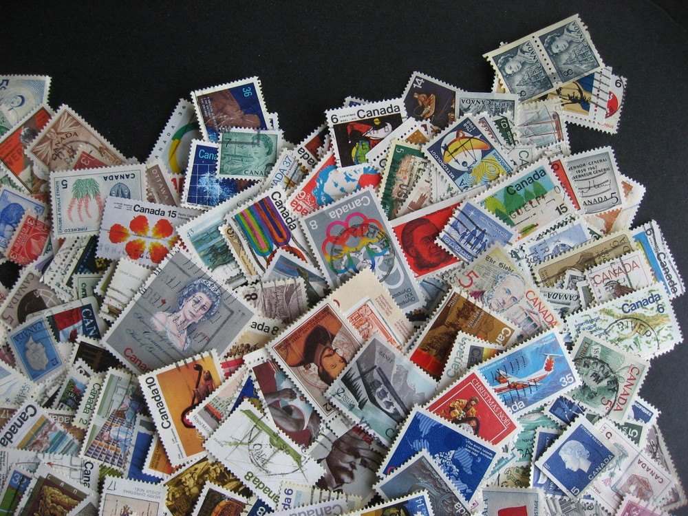 CANADA collection of 1500 different with nice modern, check them out!