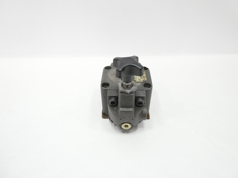 Vickers XG-06-3F-30 Reducing Valve