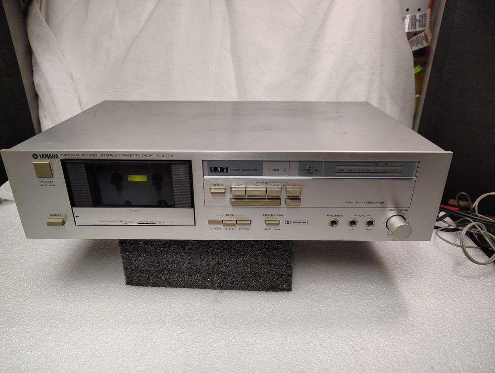 YAMAHA K-200A cassette deck