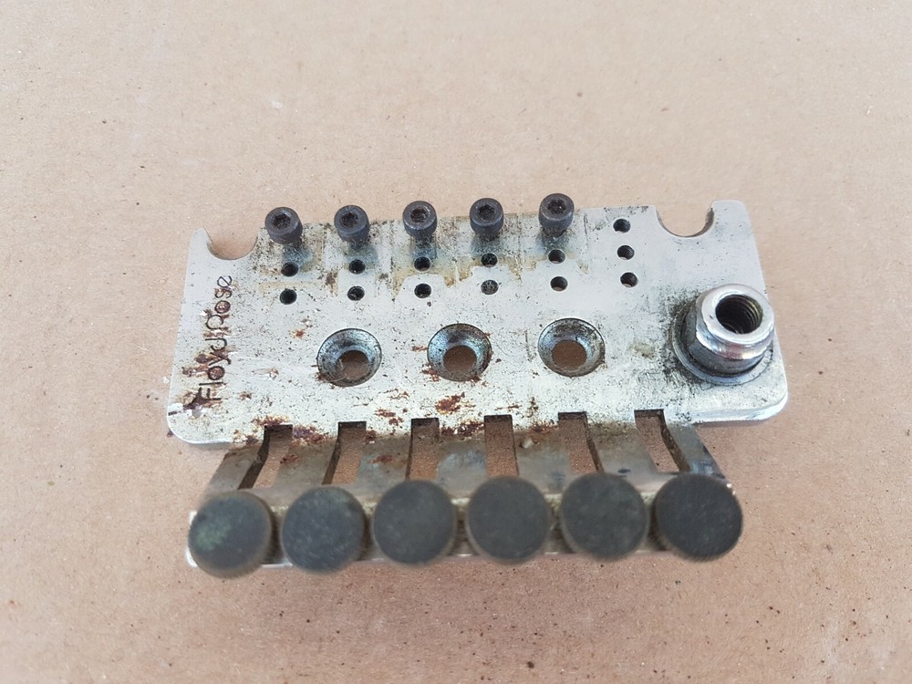 1982 FLOYD ROSE TREMOLO BASE - ORIGINAL