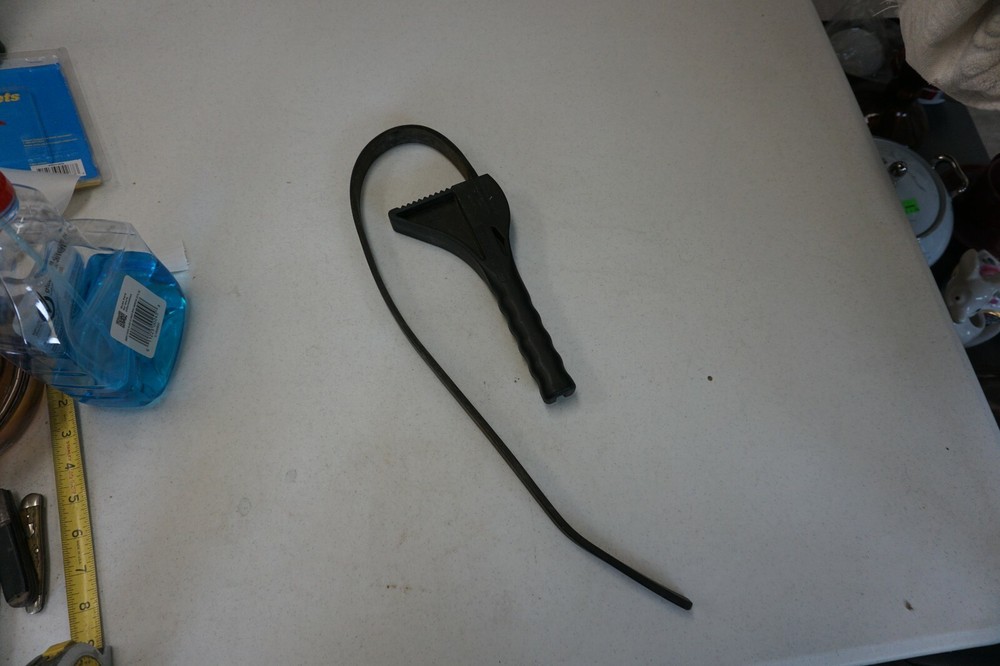 Craftsman Adjustable Sizes Rubber Strap Oil Filter Wrench 45532