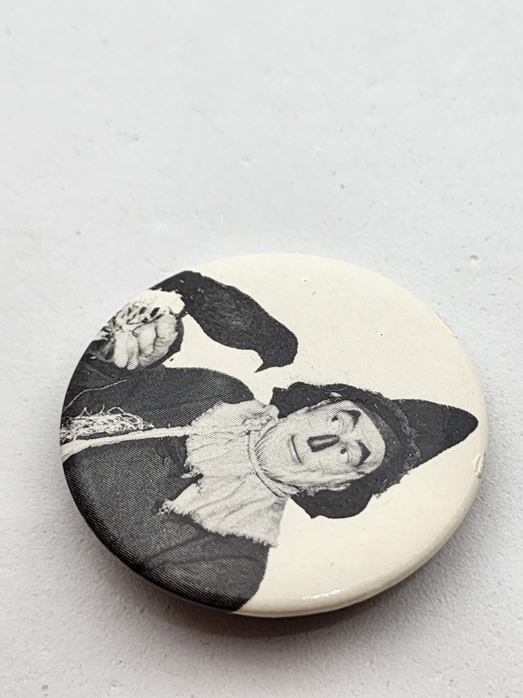 Vintage Wizard of Oz Scarecrow Pinback Button, Button-Up Co
