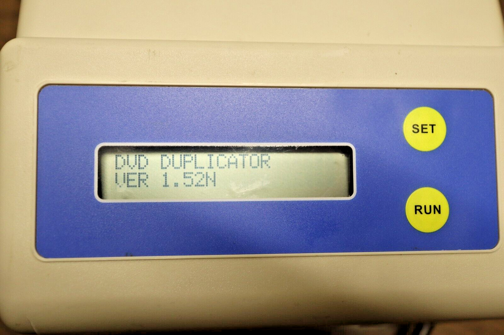 Kanguru DVD-RW Portable 1:1 DVD/CD Duplicator - no computer!