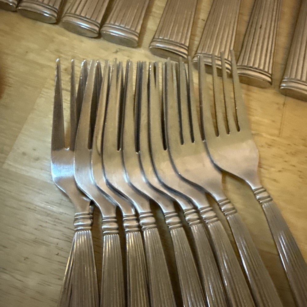 52 Pc Reed & Barton Crestwood Flatware Stainless Ribbed China Glossy Replacement