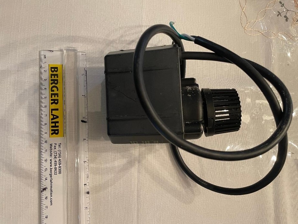 Beckett Medium Pond Pump G325AG20