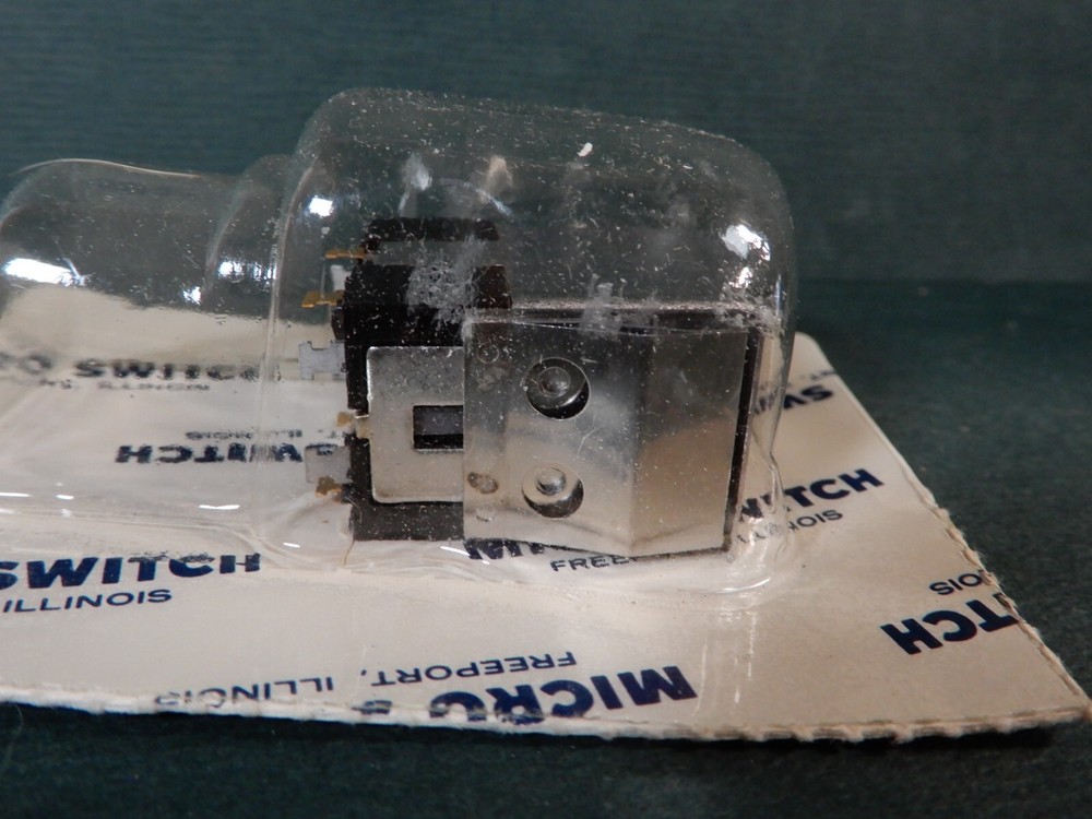Honeywell Micro Switch 2F212 "Series 2" Operator Indicator Module NOS