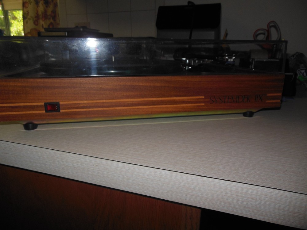 Systemdek IIX Turntable with Profile Arm