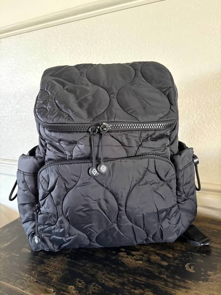 Vera Bradley Featherweight Backpack Black-NWT-