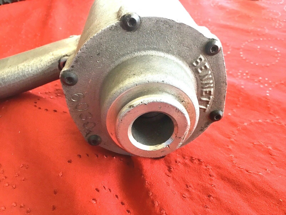 Bennett 6030 Rivet Installation Pneumatic Riveter