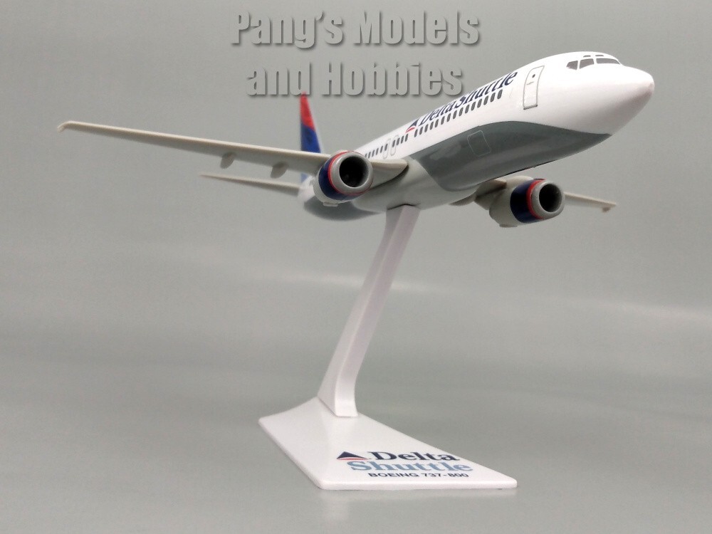 Boeing 737-800 737 Delta Shuttle "Flying Colors" 1/200 Scale Model