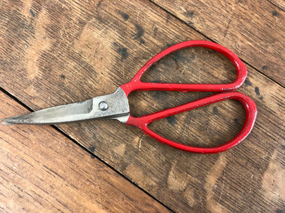 Vintage Metal Red Handled Scissors 6" Long