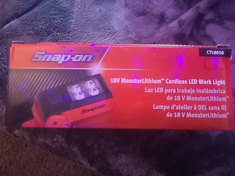 Snap On 18v Monster Lithium Cordless Led Work Light